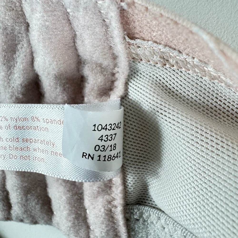 Cacique pink white